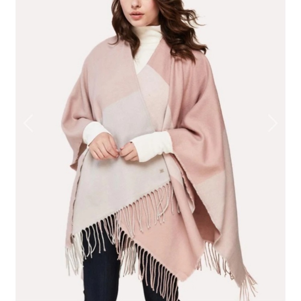 SOIA & KYO Women's Wrap Poncho Shawl Neutral Color Block Fringe Acrylic